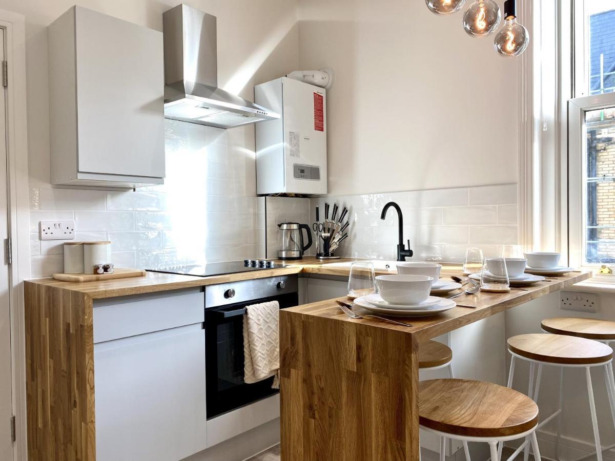 Stunning Beach Themed 2 Bed Apartment Bournemouth Exterior photo